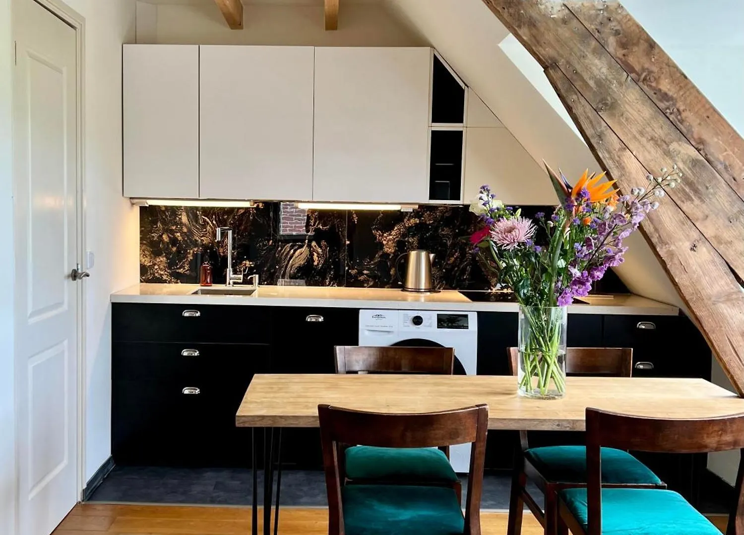Meadowview Private Apartment 20 Minutes From City Centre Amsterdam