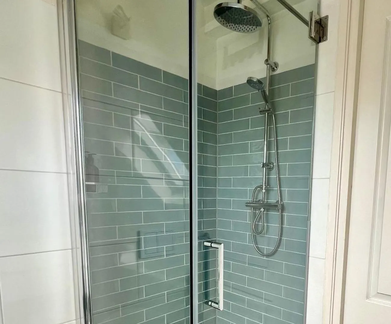 Meadowview Private Apartment 20 Minutes From City Centre Amsterdam Aparthotel