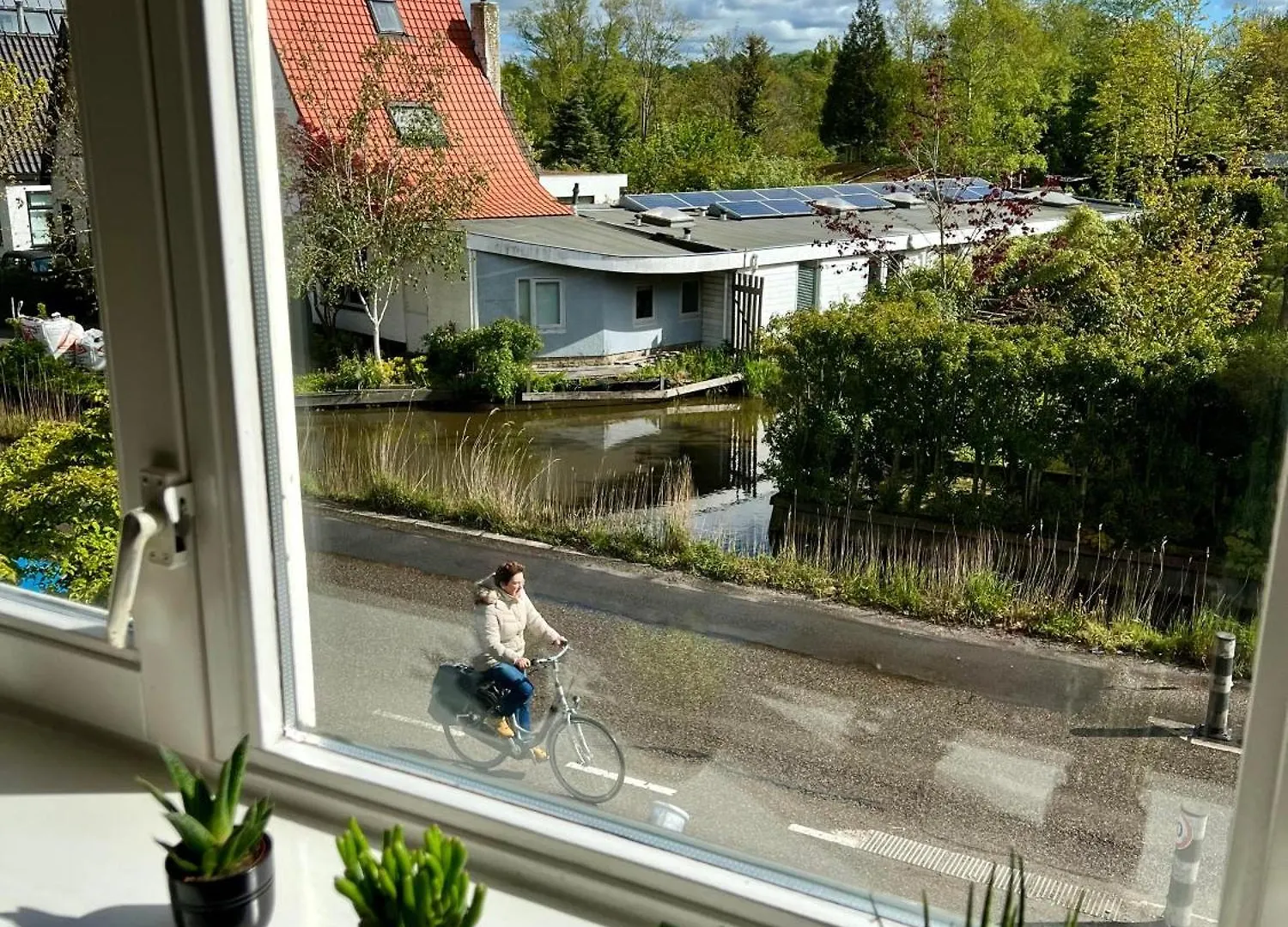 Meadowview Private Apartment 20 Minutes From City Centre Amsterdam 0*,
