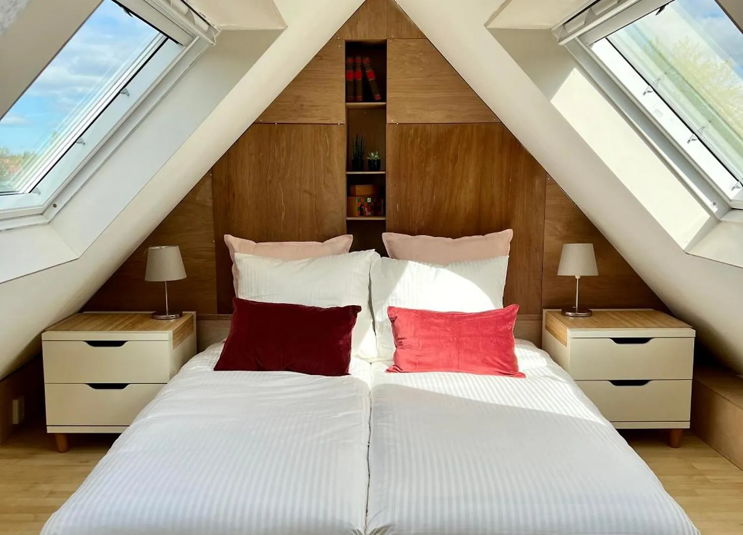 Aparthotel Meadowview Private Apartment 20 Minutes From City Centre Amsterdam